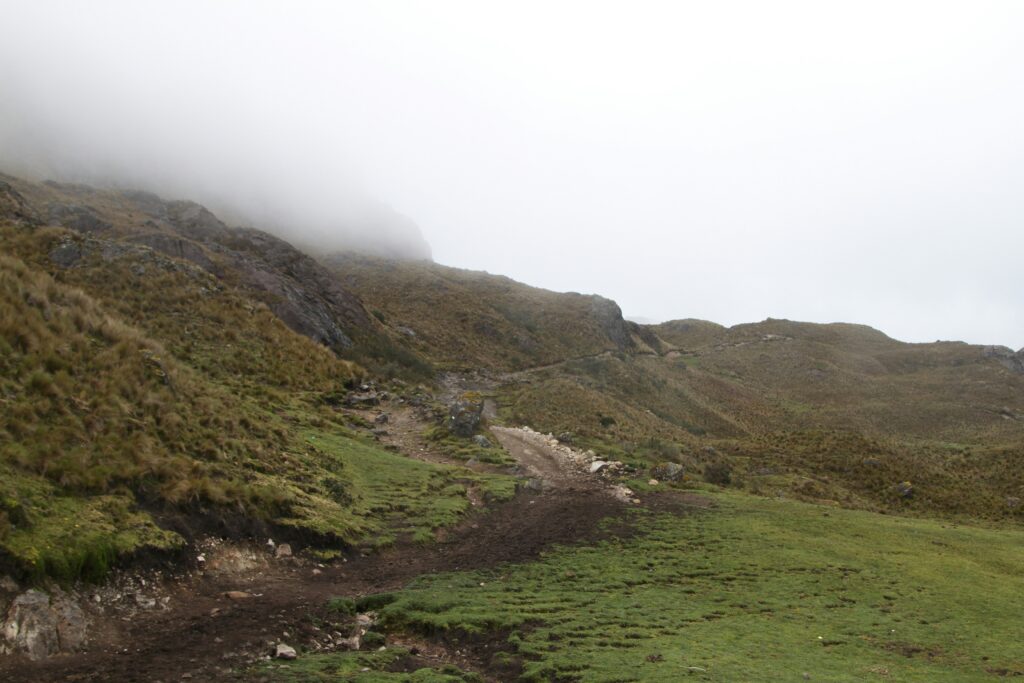 Ecuador Andes landscape for traveler’s diarrhea treatment plan guidance