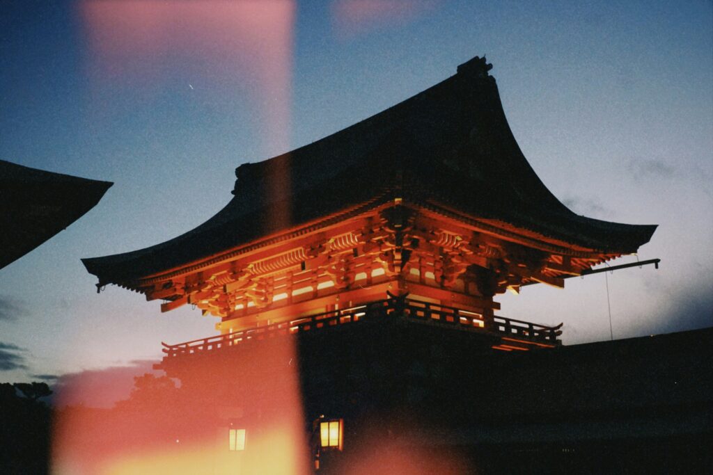Japan temple at dusk for typhoid vaccine Japan article hero image