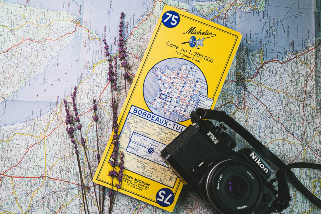 Travel camera and map for itinerary planning